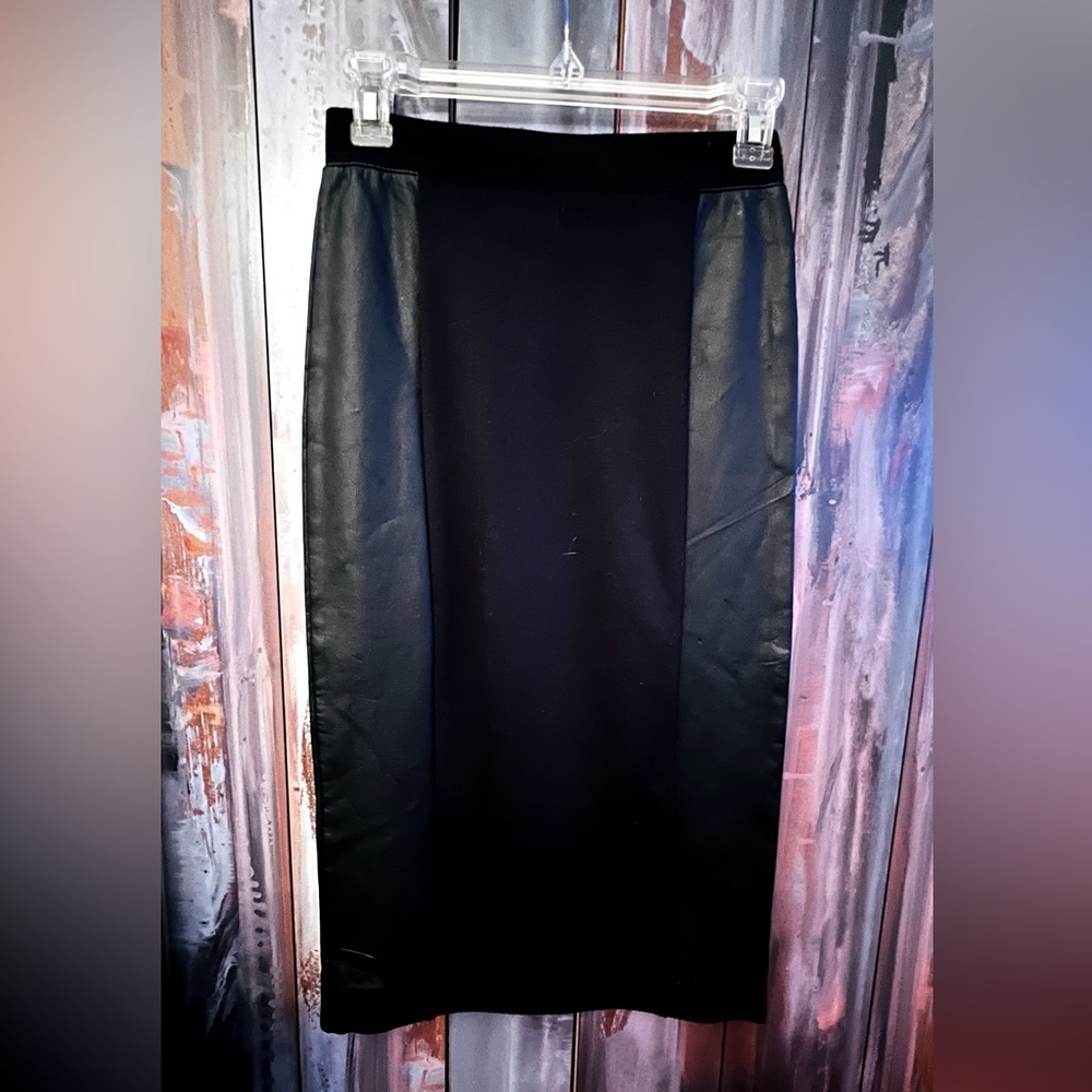 Nicole Miller Leather/Material Pencil Skirt